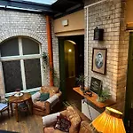Hostel, Goscinne Mleczarnia - Ozonowane אכסניה *