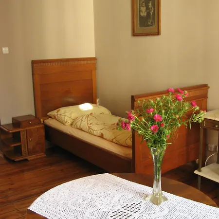 Hostel, Goscinne Mleczarnia - Ozonowane אכסניה *