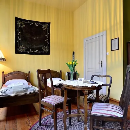 Hostel, Goscinne Mleczarnia - Ozonowane אכסניה *