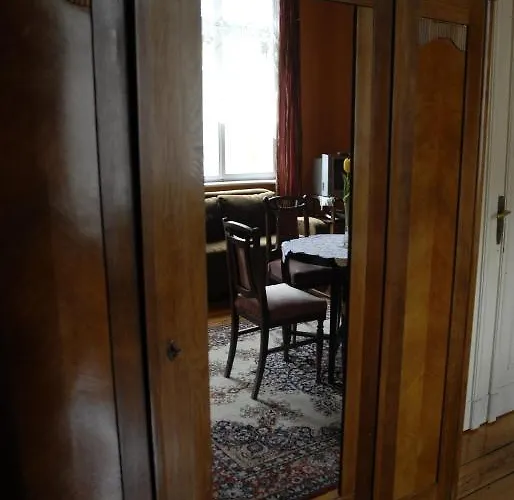 Hostel, Goscinne Mleczarnia - Ozonowane Hostel *