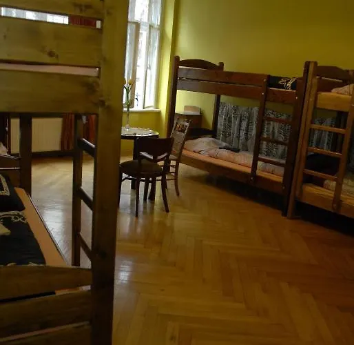 Hostel, Goscinne Mleczarnia - Ozonowane Hostel *